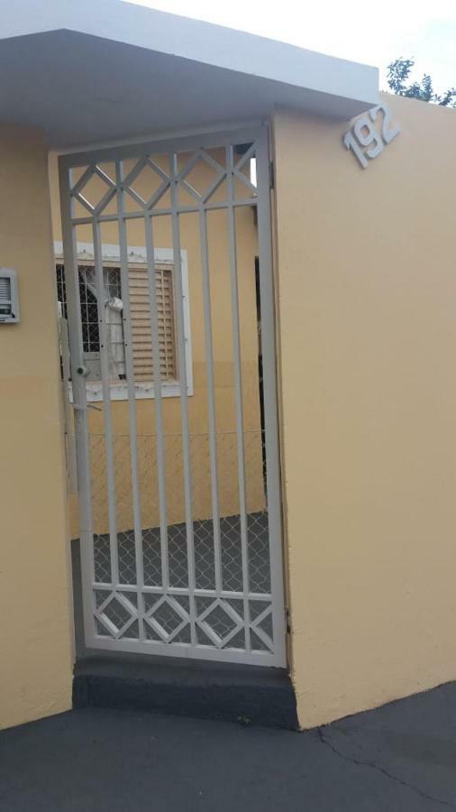 UberlândiaPousada Da Soniaアパートメント エクステリア 写真